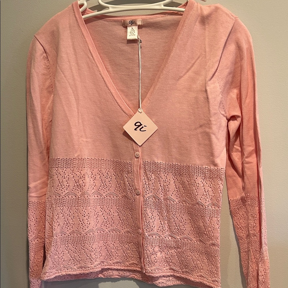 Qi Soft Pink V-Neck Sweater. Vneck. 100%cotton.